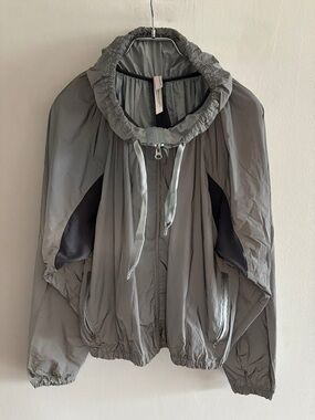 FP Movement by Free People “Aurora” Reflective  Silver Grey Jacket  size Medium